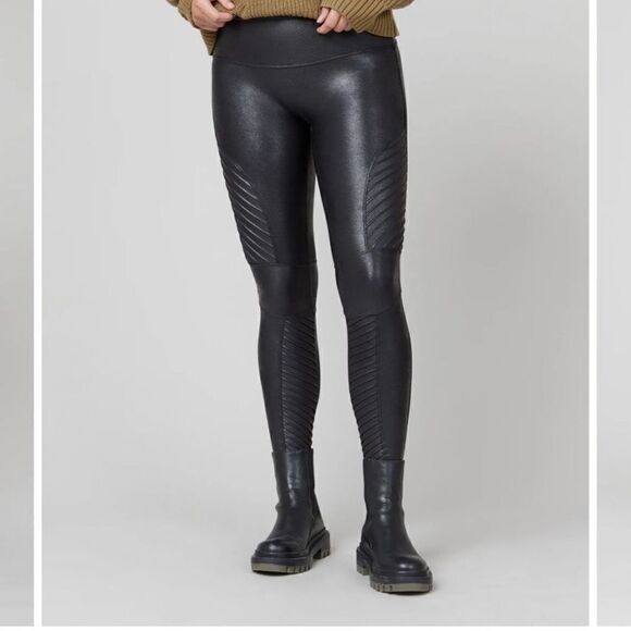 SPANX Faux Leather Moto Leggings in black size small - Picture 5 of 12